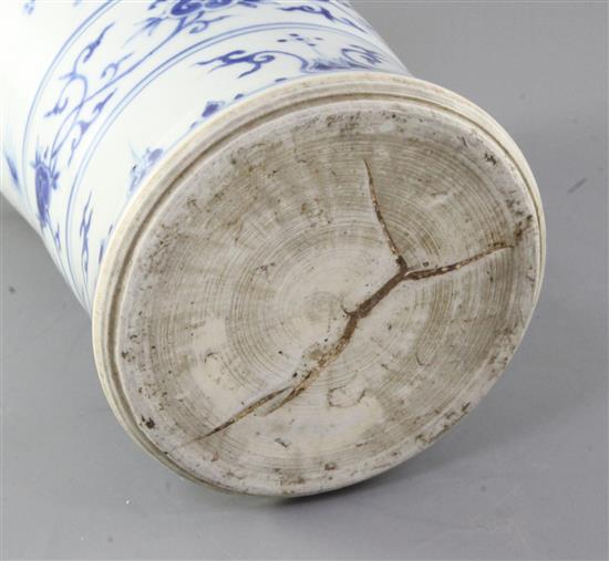 A Chinese blue and white gu-shaped vase or brush pot, Transitional period, mid 17th century, height 24.5cm, diameter 18.5cm, firing cra